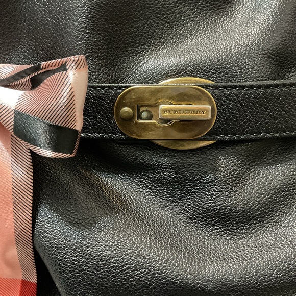 Burberry bags - Picture 3 of 15